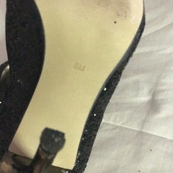 Shoes - Picture 5 of 6